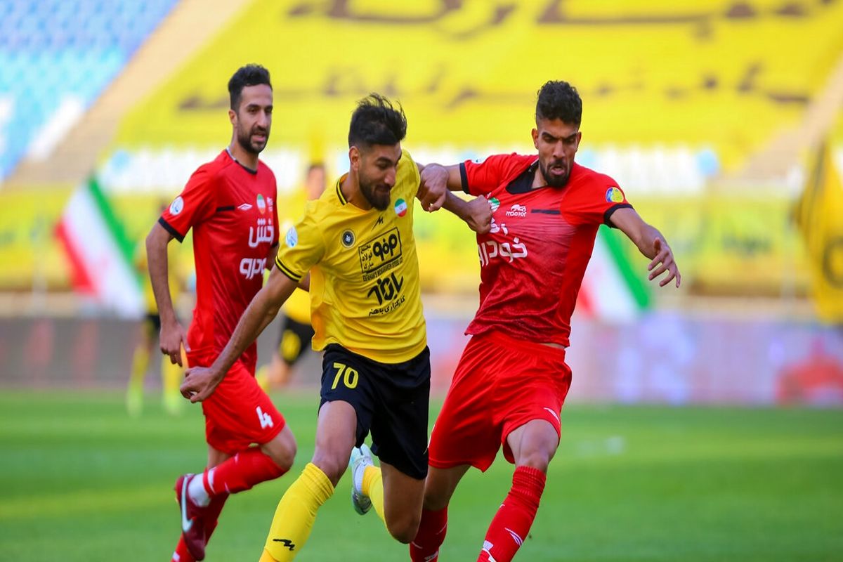 دعوای سپاهان و تراکتور داغ‌تر از کل‌کل سرخابی‌ها