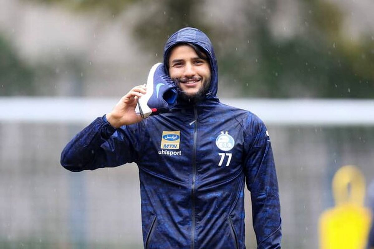 آقای غلامی! چرا به تمرین تیم خارجی‌ات نمی‌روی؟