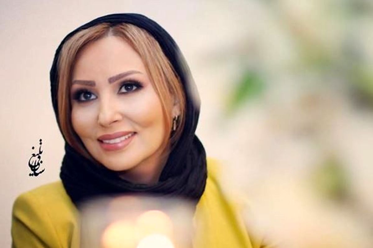 حجاب آن ور آبی هنرپیشه کارکشته سروصدا کرد