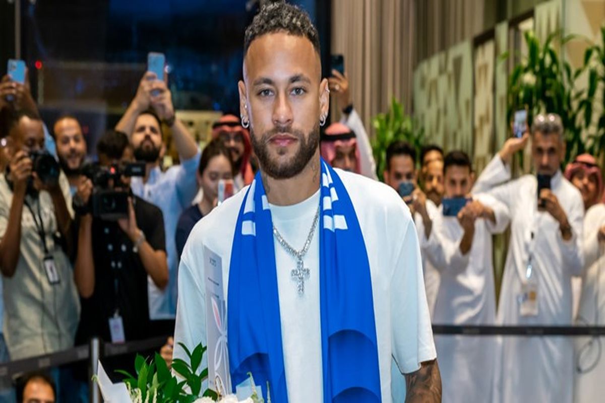 نیمار نیامده خانه نشین شد