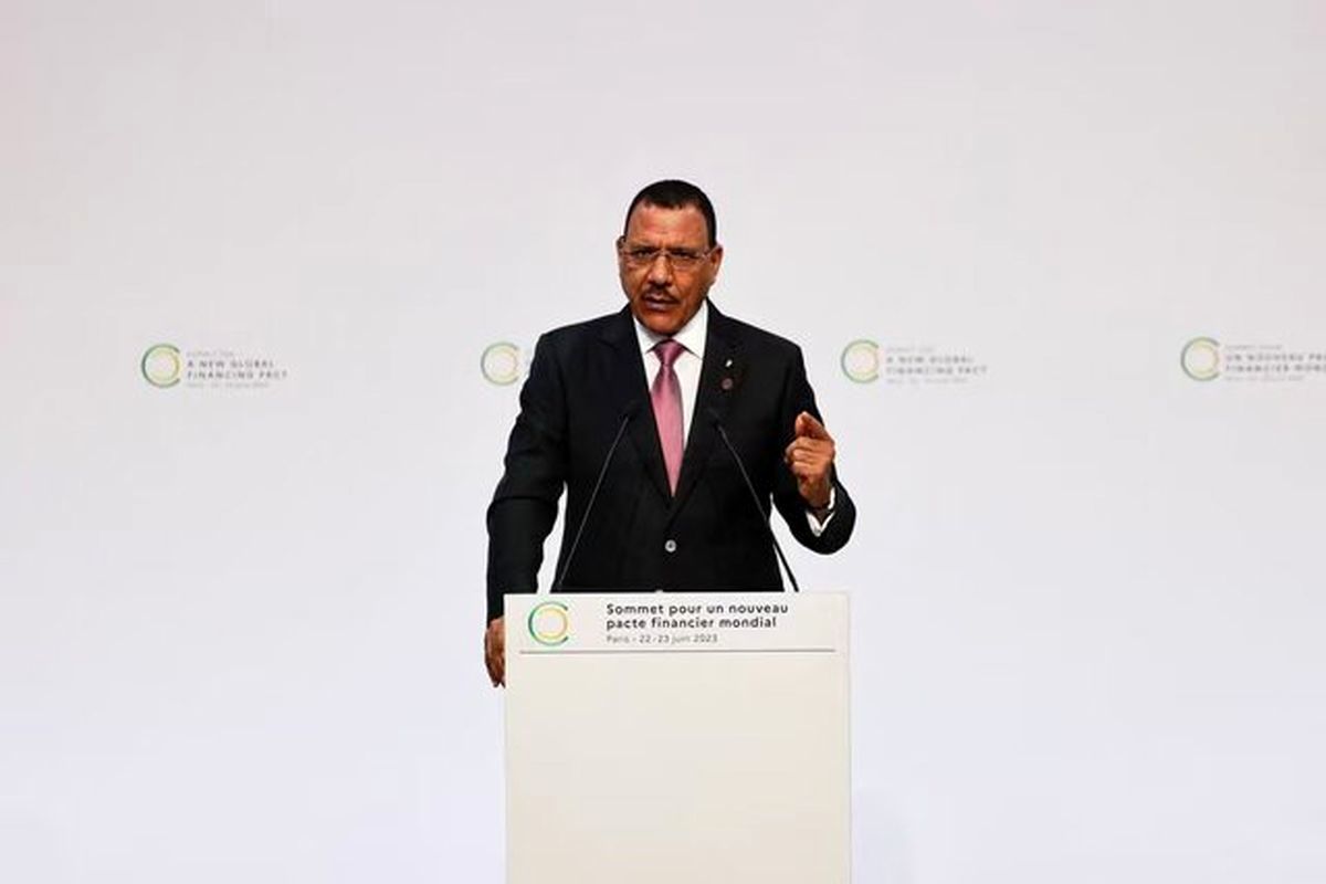 بازداشت عجیب یک رئیس جمهور