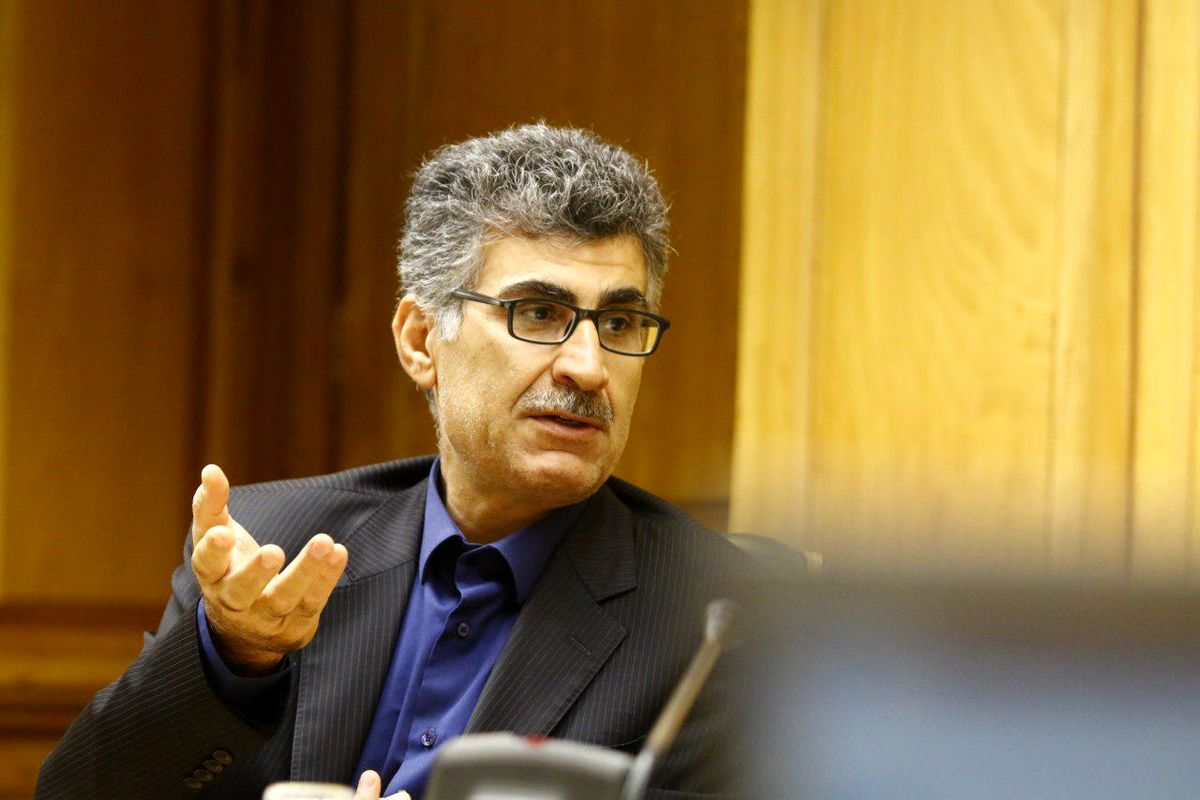 مسیر حرکت تورم به کدام سمت است؟