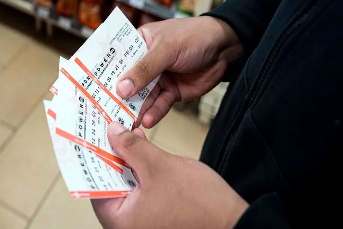 برنده شدن عجیب و دوباره یک مادربزرگ در لاتاری