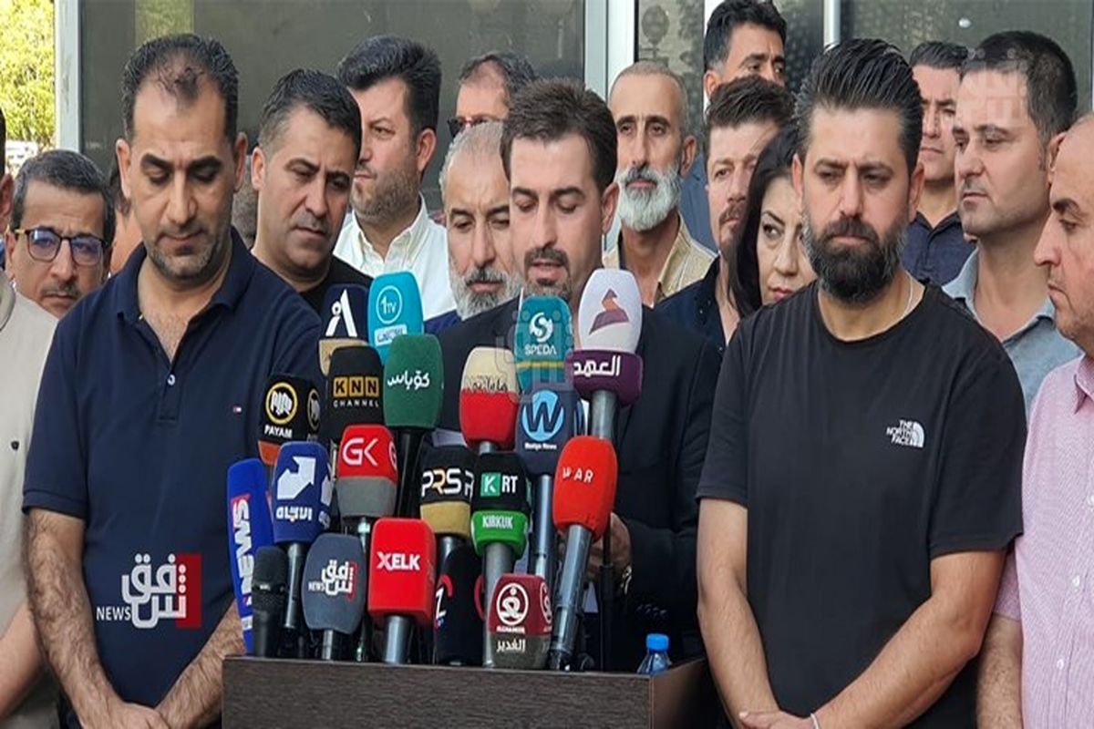 اعتراض گروهی این معلمان برای دریافت حقوق معوقه