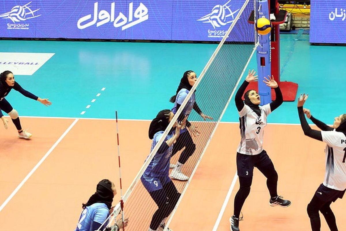 خزانی: خط زدن بازیکنان با تجربه اسمش جوانگرایی نیست/ مربیان آقا هرگز کمکی به تیم بانوان نکردند