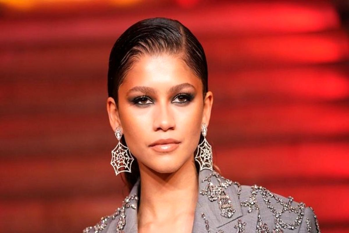 خانم بازیگر تولدش را به خودش تبریک گفت + عکس