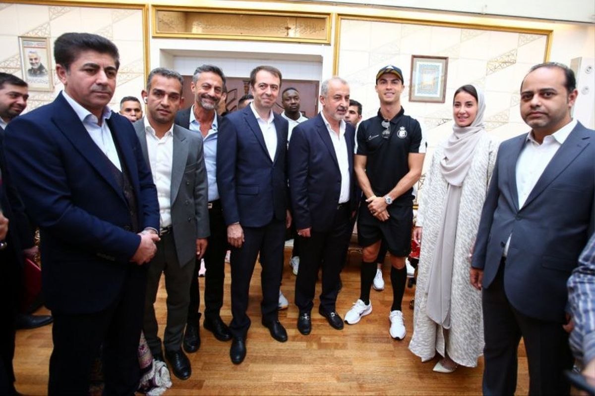 ببینید / خانمی که از اصفهان برای دیدن رونالدو آمد