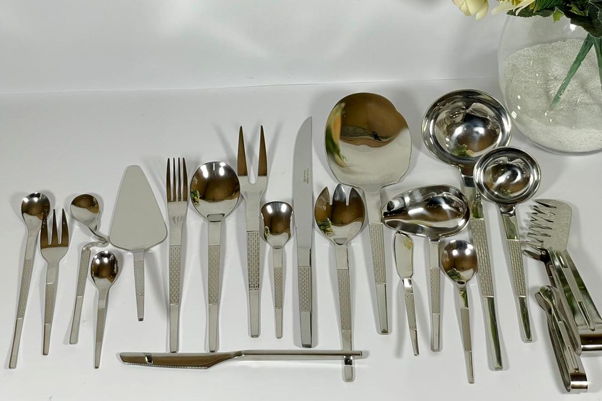 خرید سرویس قاشق چنگال برای جهیزیه چقدر پول می خواهد؟