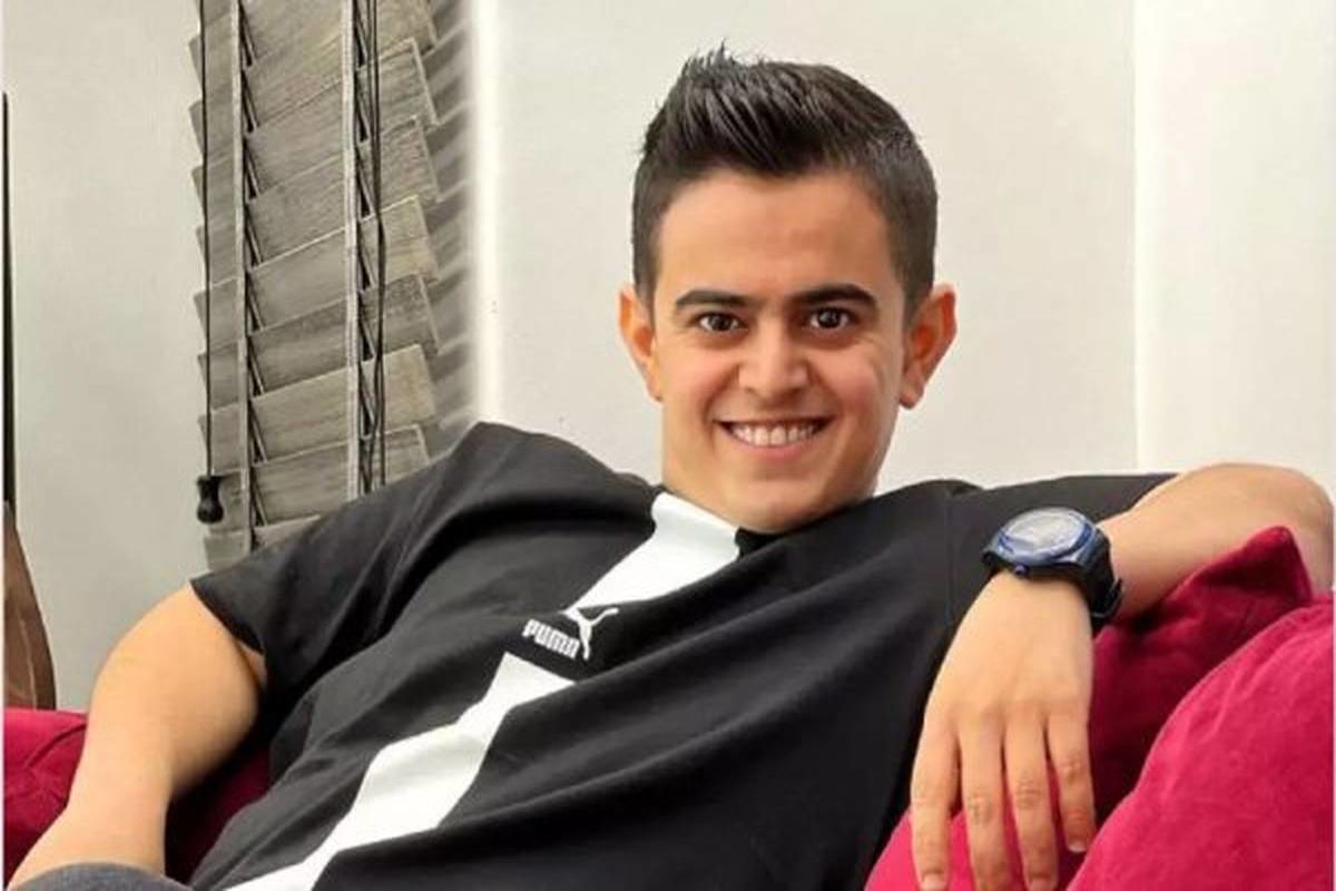 تصویری که نشان از کم کاری عمو پورنگ دارد