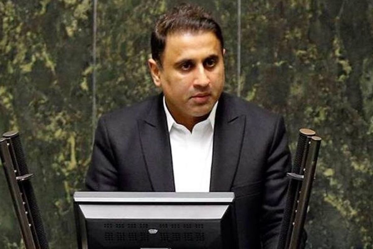 این نماینده از خجالت وزیر فرهنگیان درآمد / استیضاحت می کنیم!