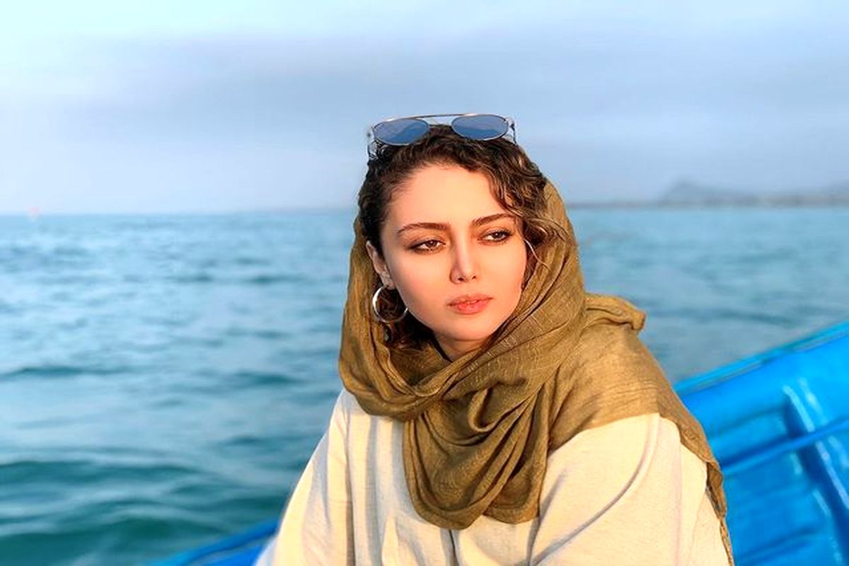 تفریح لاکچری هنرپیشه جذاب + عکس