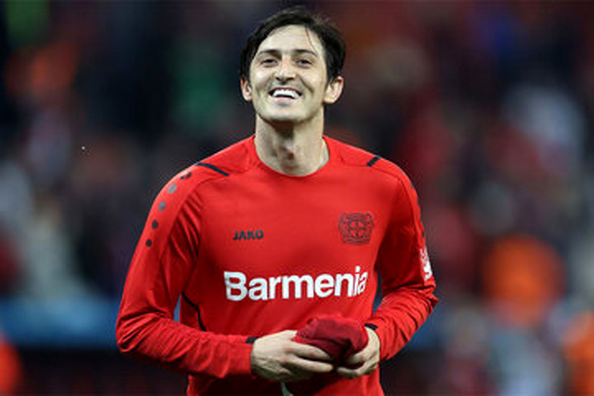 سادگی بیش از حد همسر سردار آزمون + عکس