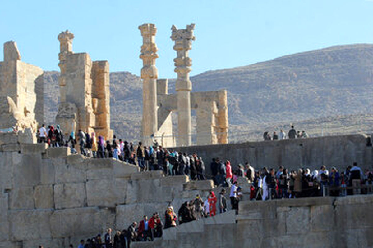 قدیمی ترین عکس از تخت جمشید منتشر شد