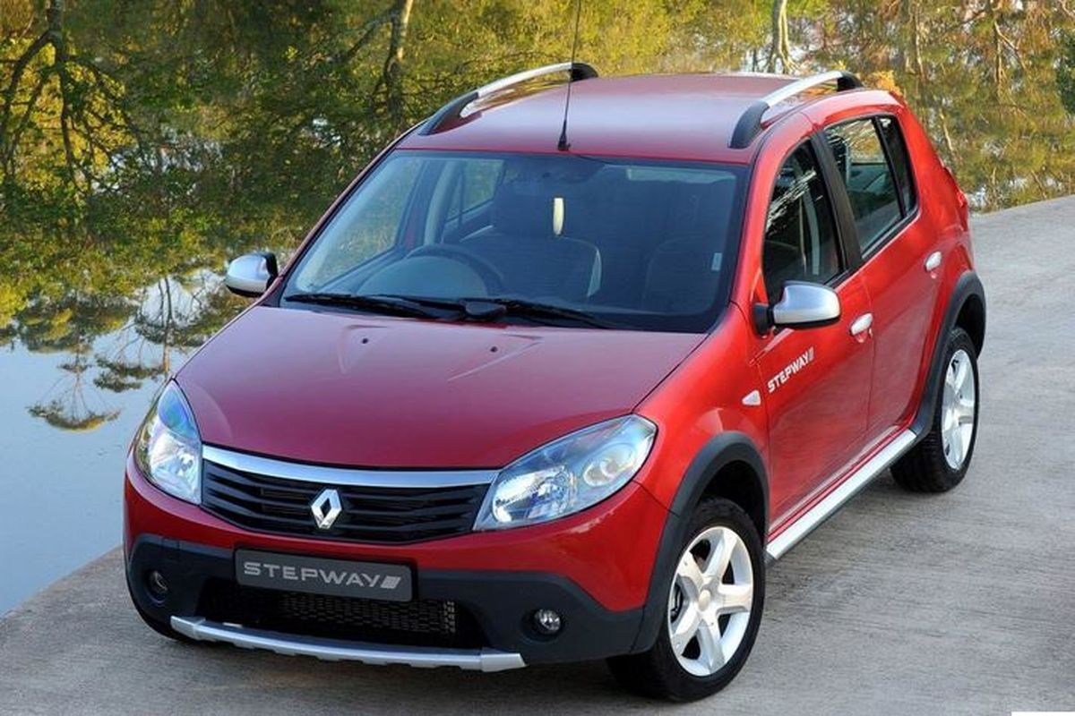 ساندرو ۶۵۰ میلیون شد