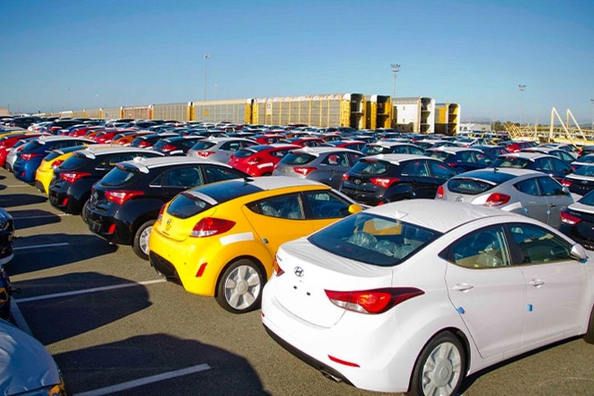 خارجی های بازار خودرو چند قیمت خوردند؟