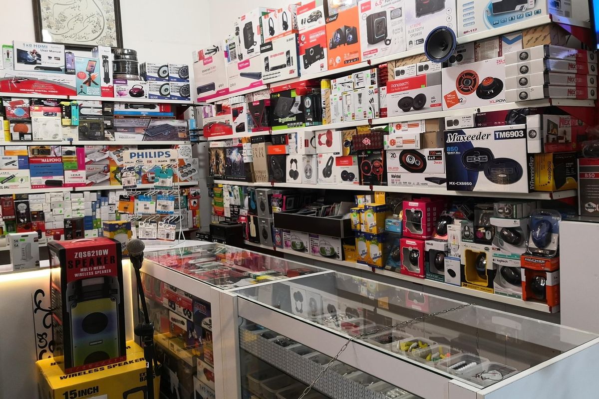 فرصت فروش قسطی لوازم صوتی و تصویری / سایه فروشگاه‌های بزرگ بر مغازه‌داران