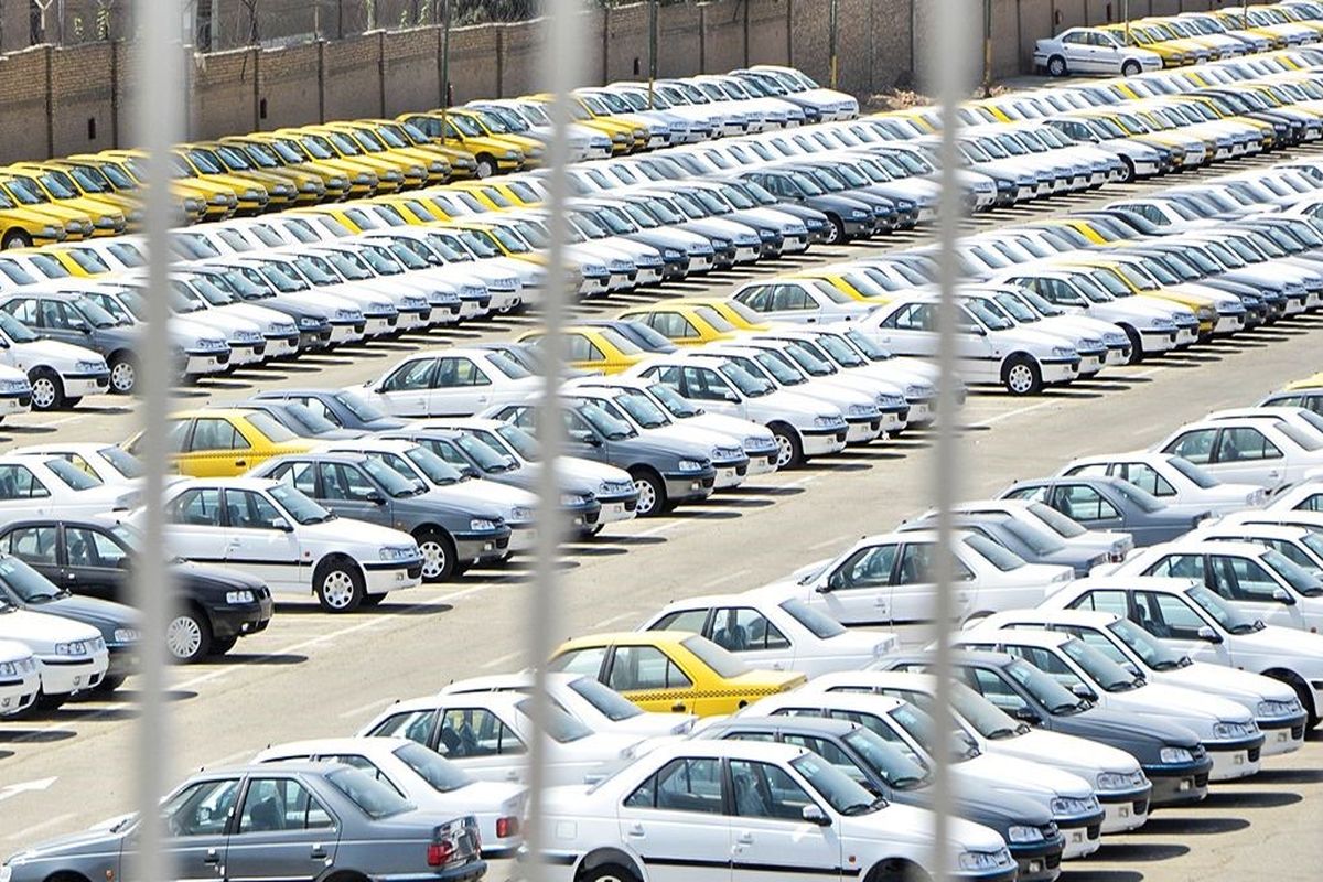 سازمان تعزیرات مچ خودروسازان را گرفت !