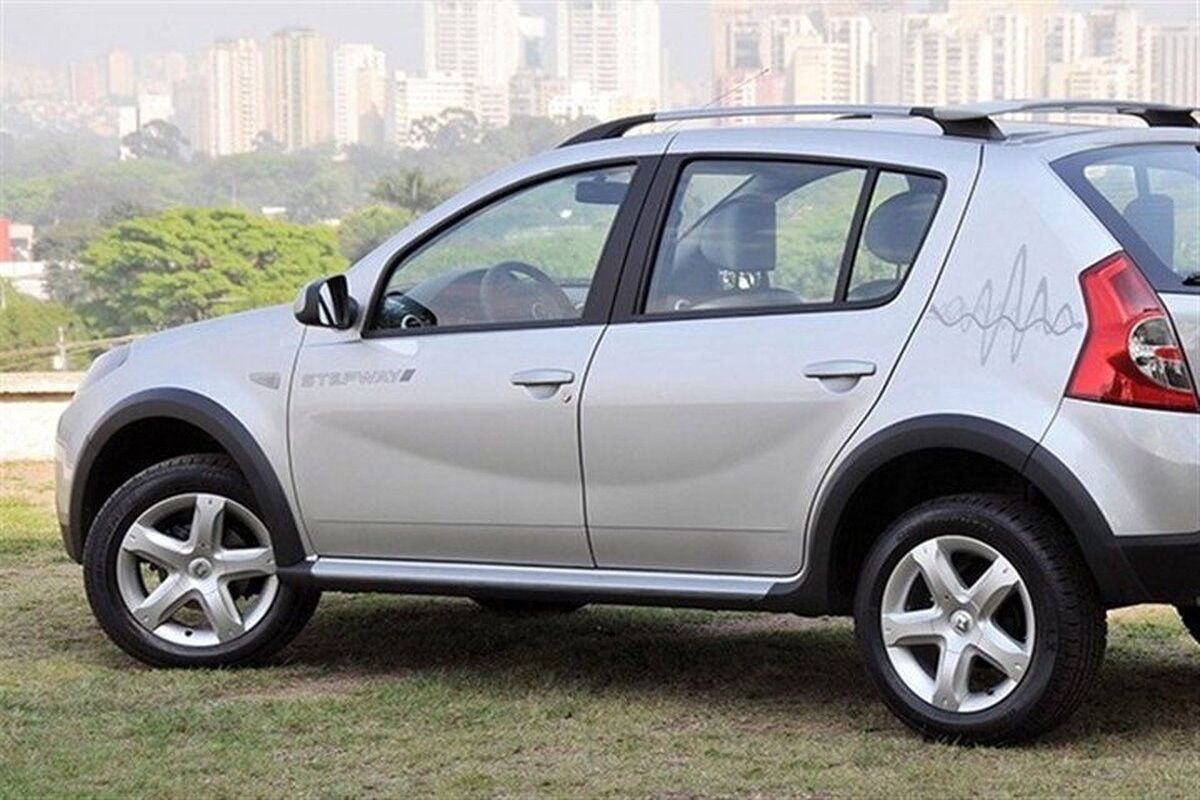 قیمت ساندرو کارکرده چند شد؟ / این مدل ساندرو ۸۳۵ میلیونی شد