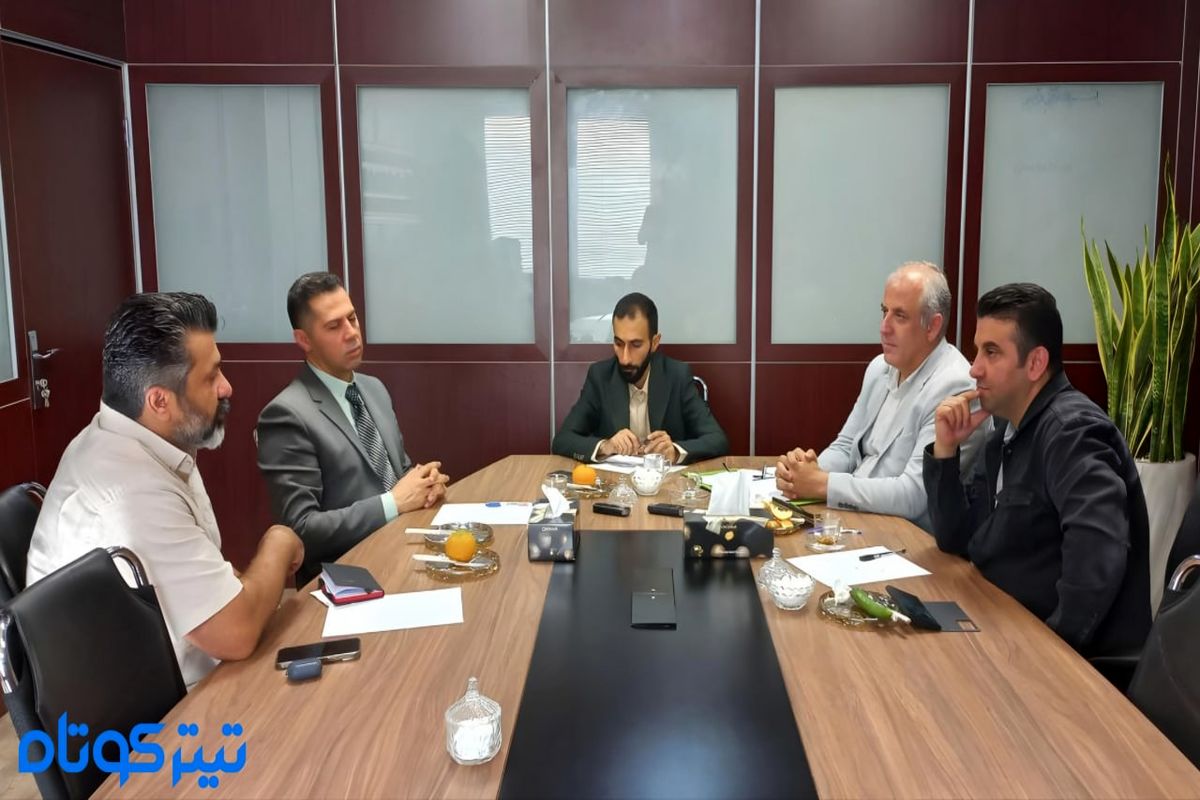 غرفه ساز ایرانی در کوتاه ترین زمان معجزه می کند / یک انجمن صنفی ملی نیاز داریم / سازه های سقفی نیاز امروز غرفه سازی در ایران