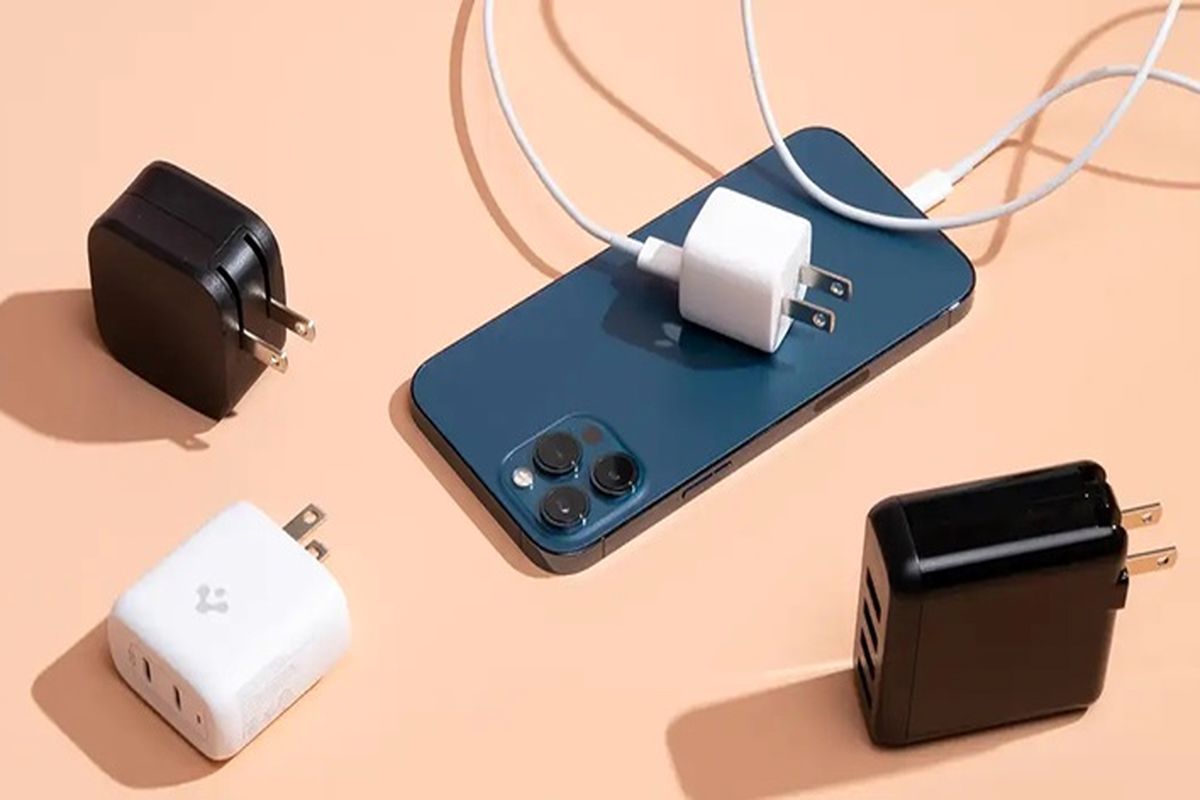 خرید شارژر موبایل چقدر هزینه دارد؟ / هنگام خرید شارژر موبایل به این نکات توجه کنید