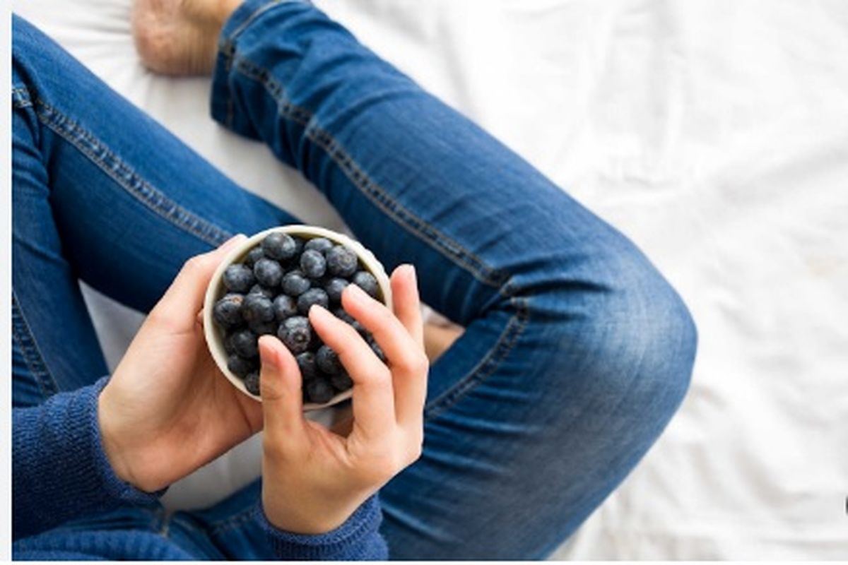 این میوه گران قیمت دشمن آلزایمر است! / با این روش جلوی آلزایمر را بگیرید