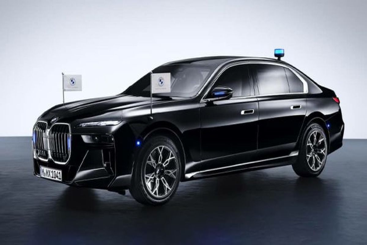 ریزش نیم میلیاردی قیمت این خودرو / قیمت پادشاه خودروهای آلمانی در ایران