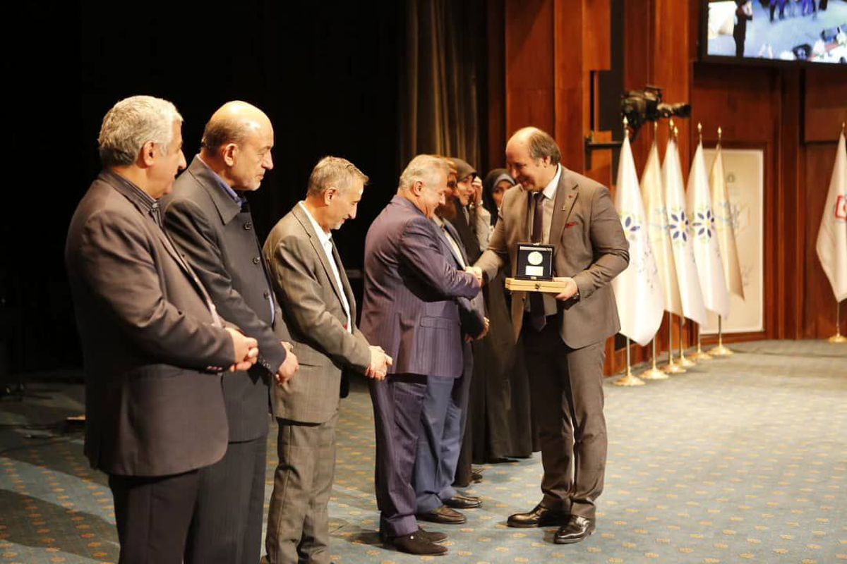 برگزاری همایش یادنگار بهانه ای برای تجلیل از پیشکسوتان صنف نوشت افزار