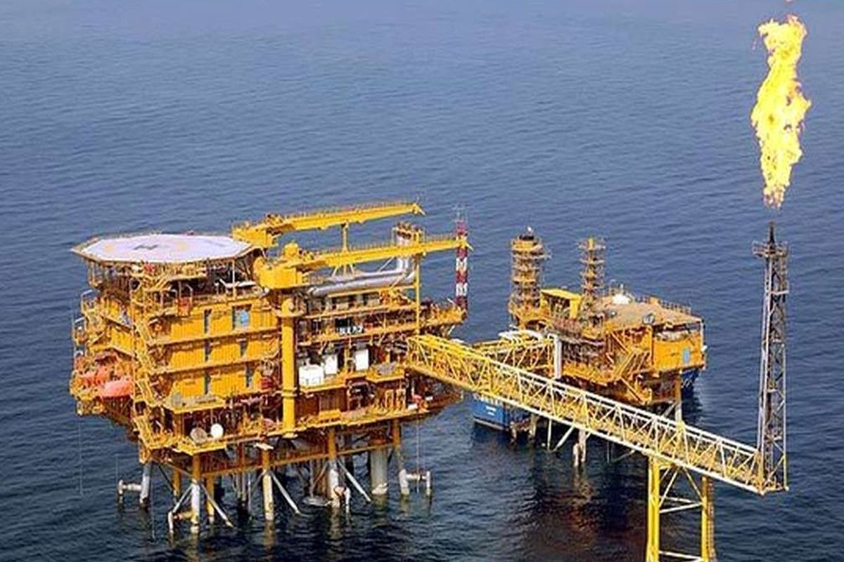 جایگاه میدان آرش در آب های ایران / ادعای کشورهای حاشیه خلیج فارس بی اساس است