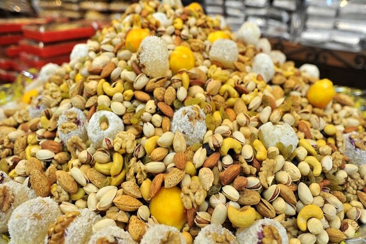 پسته ارزان شد / فروش آجیل بالاتر از این قیمت تخلف است