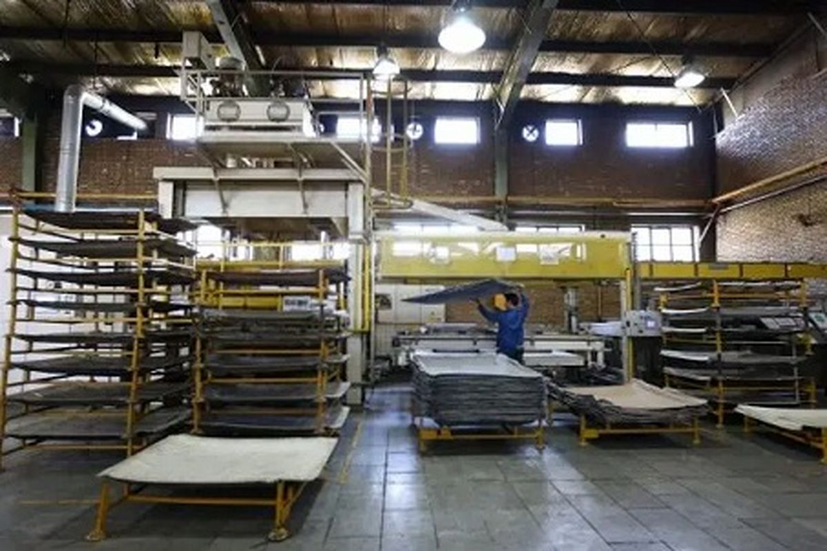 دیپلماسی اقتصادی به کمک صنعت خودرو بیاید