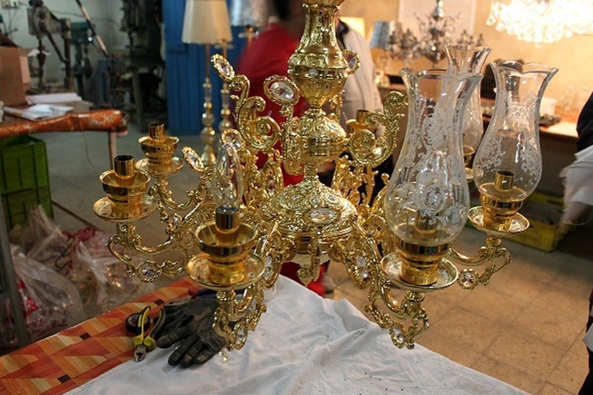 تهیه مواد اولیه مشکل بزرگ لوسترسازان  / ساخت شهرک صنعتی لوستر در آینده ای نزدیک