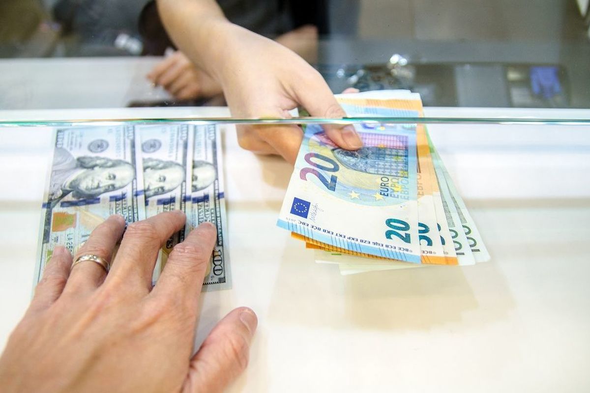 بازار ساز قیمت دلار سال بعد را اعلام کرد / راه کار جدید برای کنترل نرخ ارز