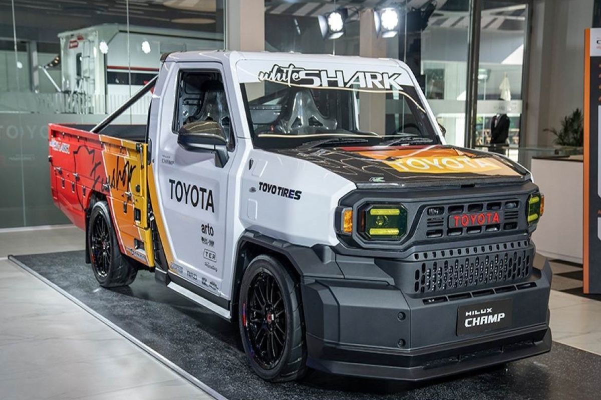 تویوتا هایلوکس را ارزان بخرید / قیمت نیسان آبی به دلار