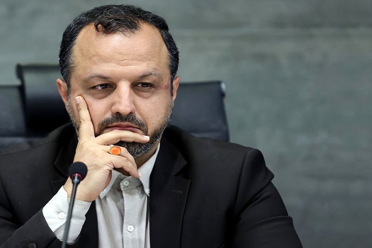 برکناری وزیر اقتصاد صحت دارد؟