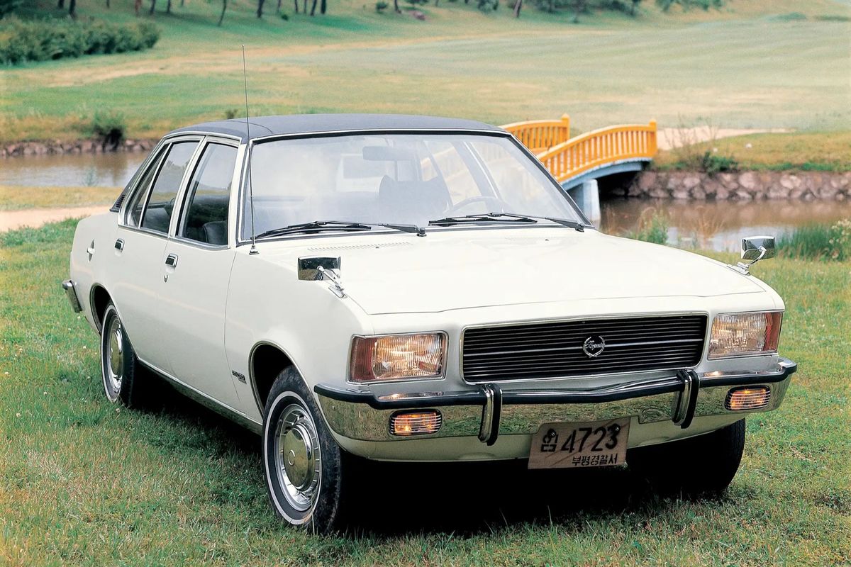 اولین خودرو آمریکایی به ایران آمد