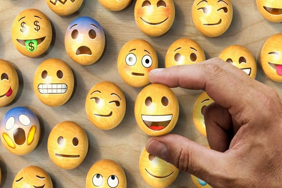 غوغای بازیگران ساکت شبکه های اجتماعی /  آمار پر طرفدارترین اموجی های سال