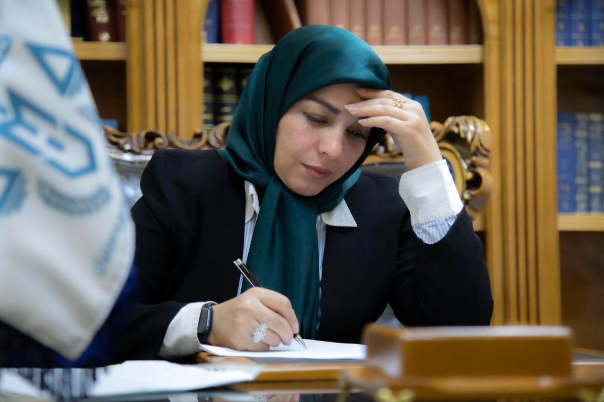 بهترین وکیل زن در تهران