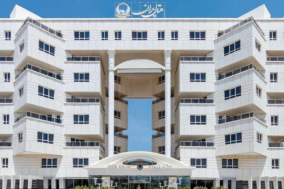 تور کیش هتل ایران با صبحانه عالی و ویو دریا و پارک کیش