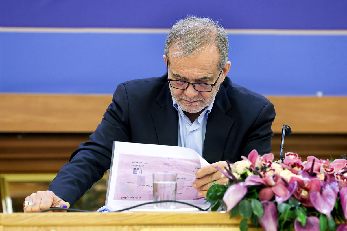 خبر داغ پزشکیان از مذاکره با آمریکا / مخالفت قاطع صورت گرفت