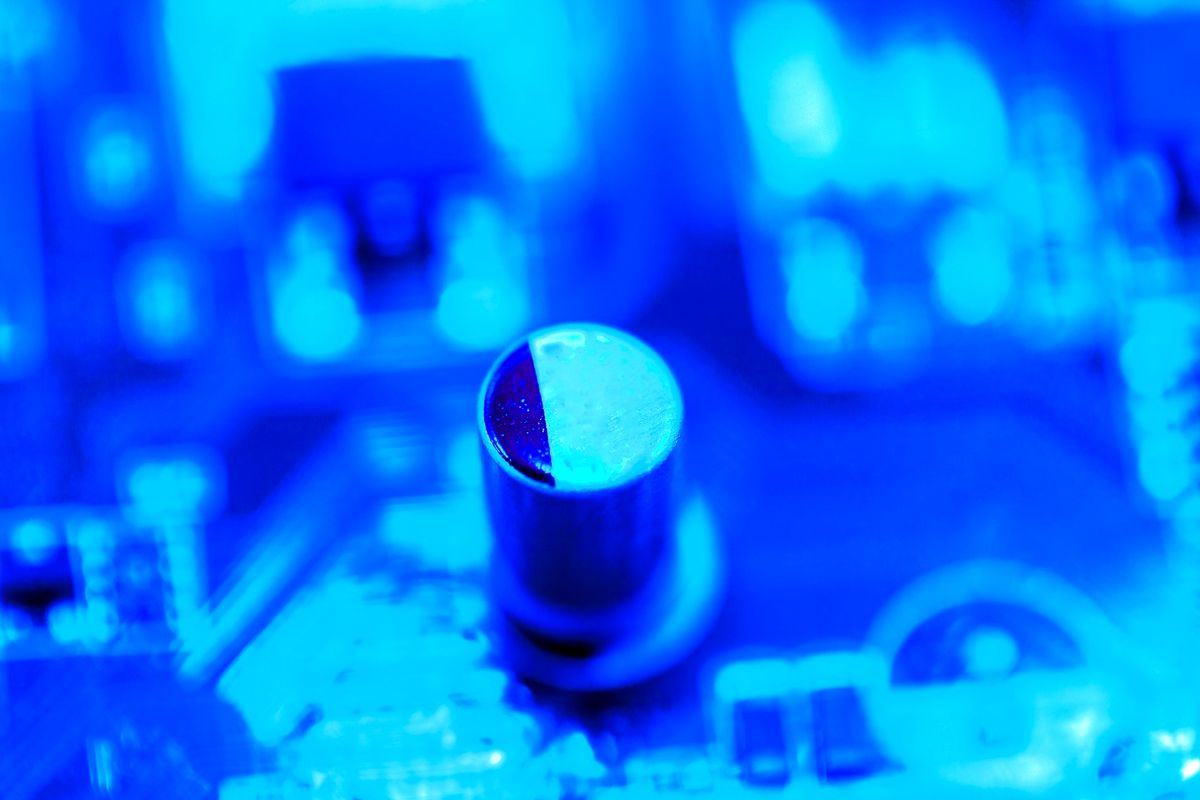 بررسی کامل انواع سنسور خازنی