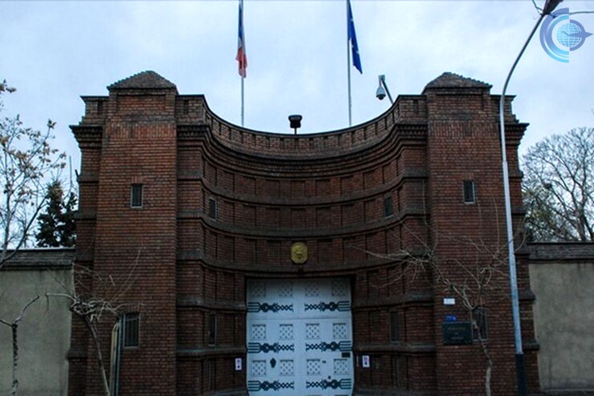 فرانسه به اتباع خود برای ترک خاک ایران هشدار داد