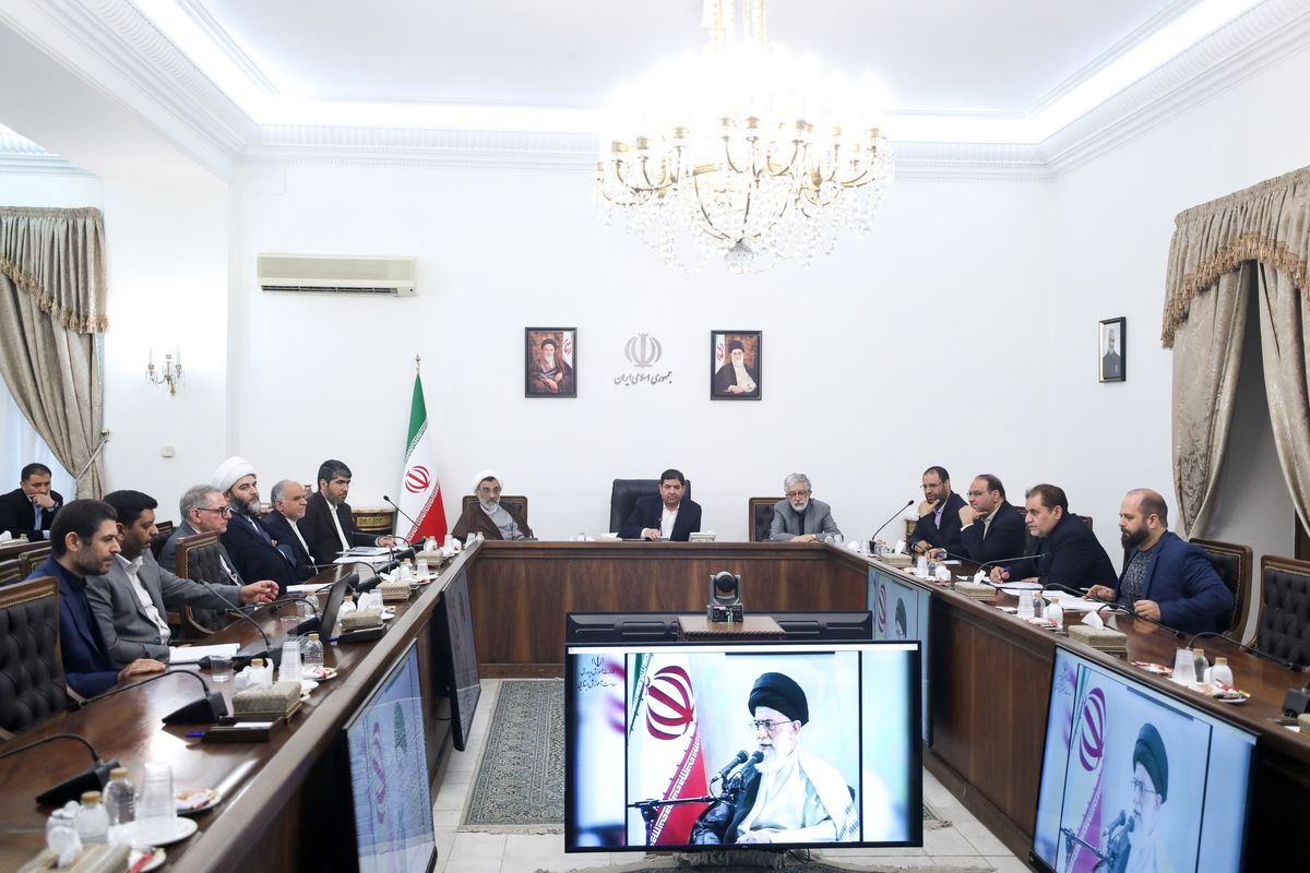 دفاع تمام قد مخبر از فرهنگیان