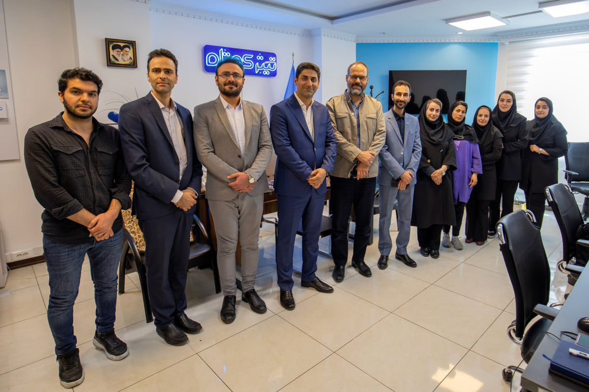 بازدید  نایب رئیس اتاق تعاون ایران از تیتر کوتاه