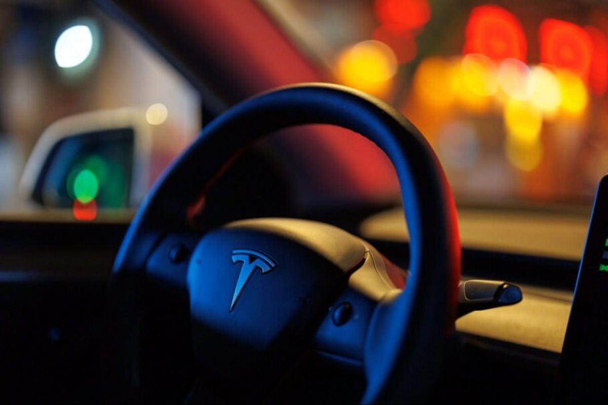 تسلا زیر ذره بین دولت / آیا سیستم خودران این خودروساز قابل اعتماد است؟