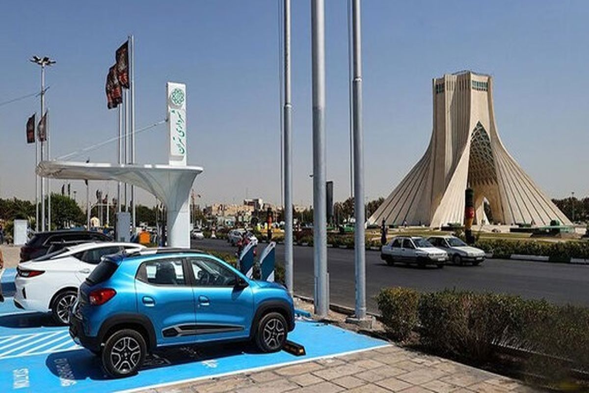 توسعه ایستگاه‌های شارژ با کمک بخش خصوصی / تامین برق خودروهای برقی نیازمند همکاری وزارت نیرو و مردم