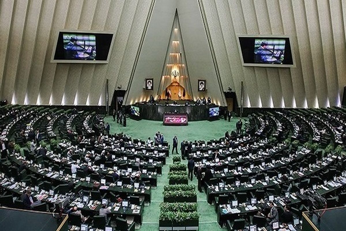 وزیر راه به مجلس می رود