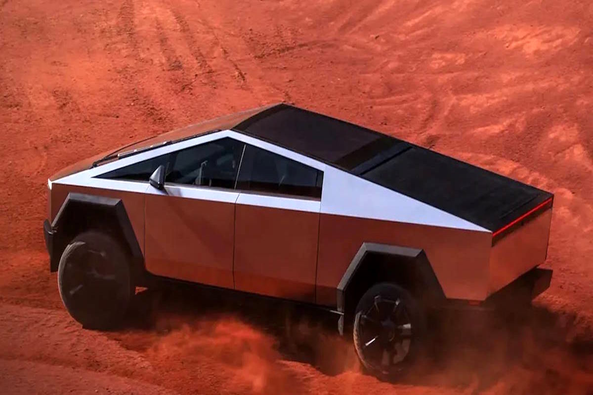 تسلا ۴۰۰۰ خودرو سایبرتراک را فراخوان کرد