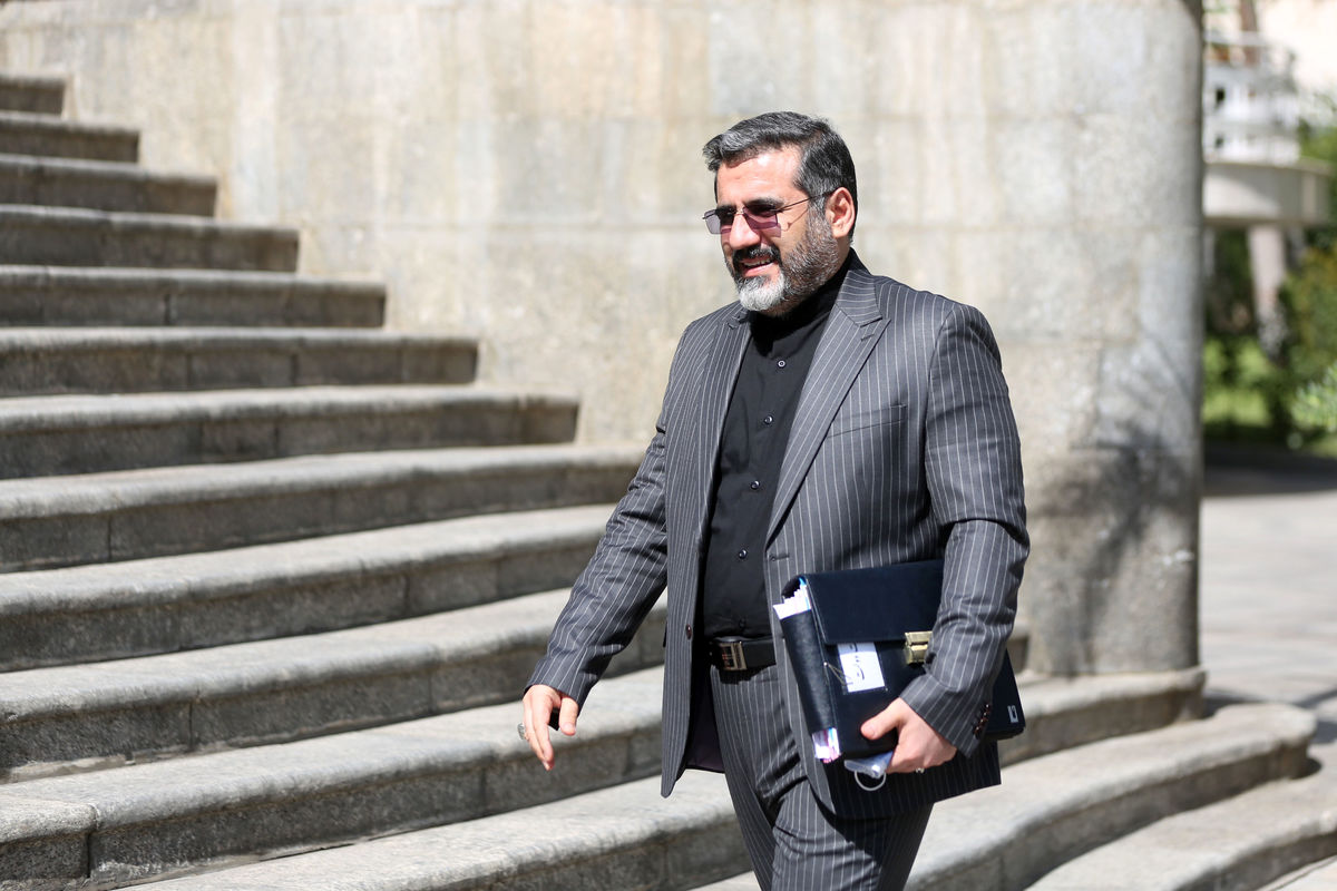 وزیر ارشاد نامزد انتخابات ریاست جمهوری شد