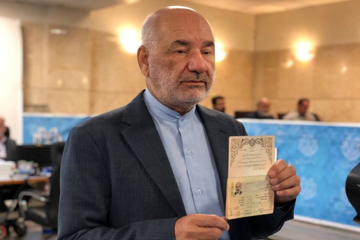 ثبت نام حسن کامران در آخرین روز از انتخابات ریاست جمهوری