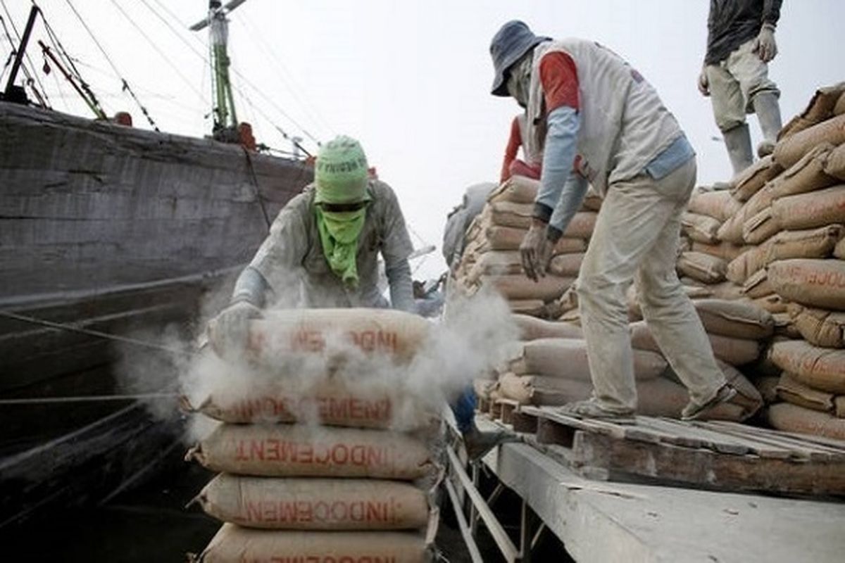 قیمت سیمان به پاکتی ۱۳۰ هزار تومان نزدیک شد